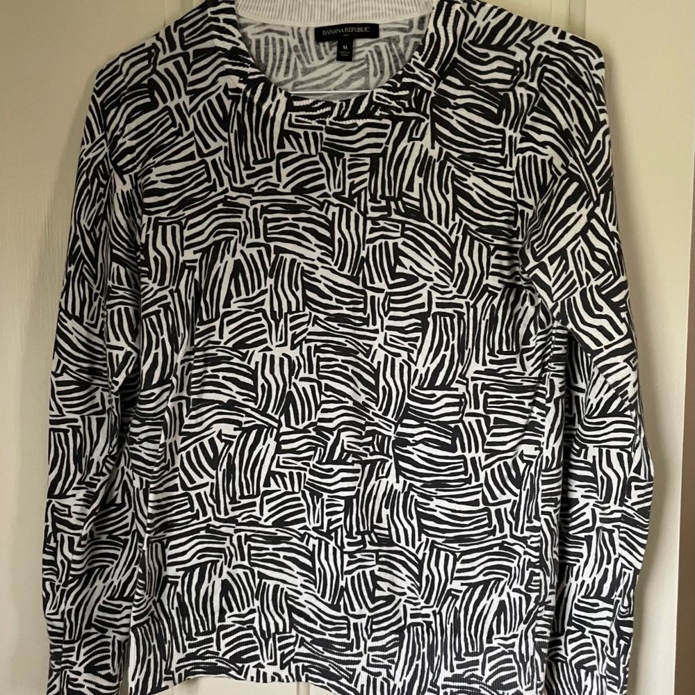 Banana Republic Black & White Geometric Optics Sweater
